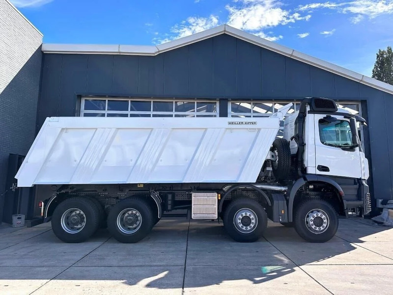 Camion basculantă nou Mercedes-Benz Arocs 4140 K 8x4 Tipper Truck (70 units): Foto 17