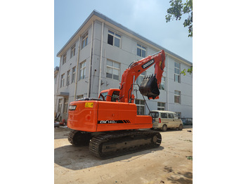 Excavator pe şenile DOOSAN DX140