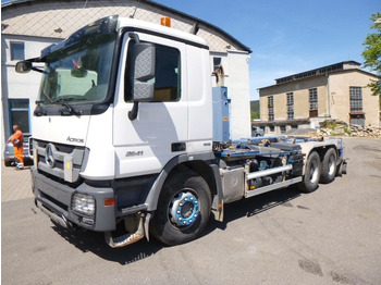 Camion cu cârlig MERCEDES-BENZ Actros 2641