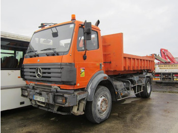 Camion cu cârlig MERCEDES-BENZ SK 2024