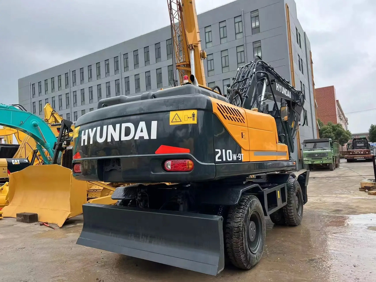 Excavator pe roţi Hyundai good condition wheel excavator 210W-9T used excavators wheel excavators for sale: Foto 6