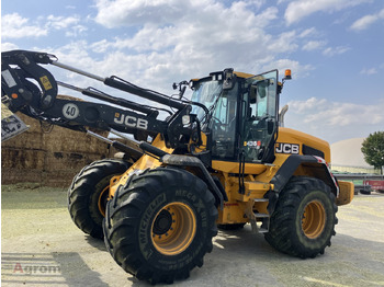 Încărcător frontal pe pneuri JCB 435S