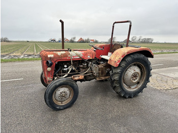 Tractor agricol MASSEY FERGUSON