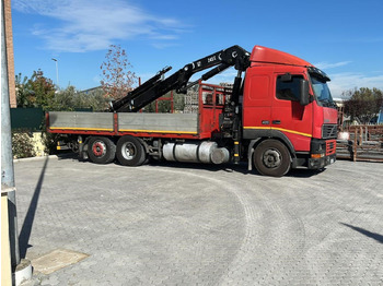 Camion platformă VOLVO