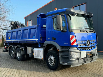 Camion cu macara MERCEDES-BENZ Arocs