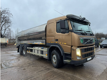 Camion cisternă VOLVO FM 450