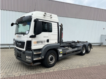 Camion cu cârlig MAN TGS 26.440