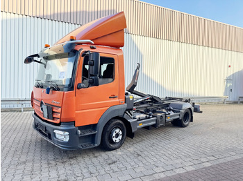 Camion cu cârlig MERCEDES-BENZ Atego