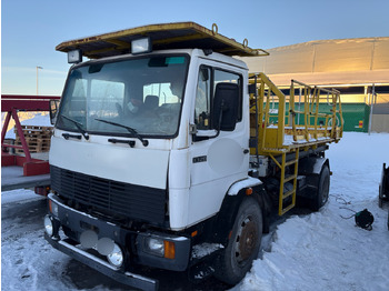 Camion MERCEDES-BENZ