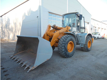 Încărcător frontal pe pneuri LIEBHERR L 538