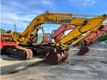 Excavator pe şenile JCB JS200