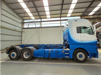 Leasing de MAN TGA 26.510 RETARDER / PTO / AIRCO MAN TGA 26.510 RETARDER / PTO / AIRCO: Foto 5