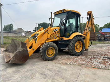 Buldoexcavator JCB 3CX