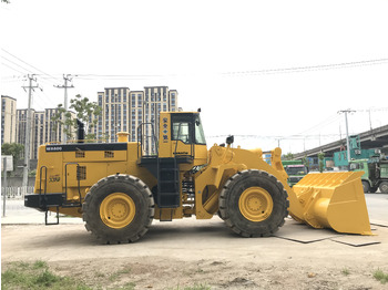 Încărcător frontal pe pneuri KOMATSU WA600-3