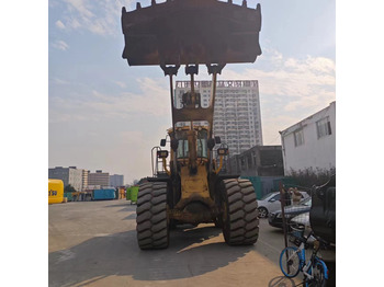 Încărcător frontal pe pneuri KOMATSU WA600-3: Foto 2