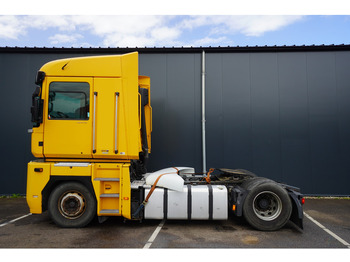 Cap tractor RENAULT Magnum 480