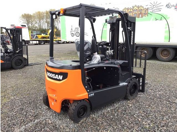 Electrostivuitor Doosan B30X-7 PLUS: Foto 4