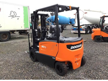 Electrostivuitor Doosan B30X-7 PLUS: Foto 3