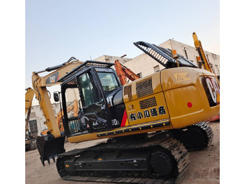 Excavator pe şenile CATERPILLAR 320D2