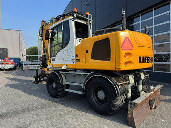 Excavator pe roţi Liebherr A 914 Litronic: Foto 4