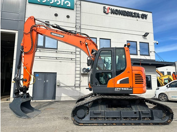 Excavator pe şenile DOOSAN DX140LCR-5