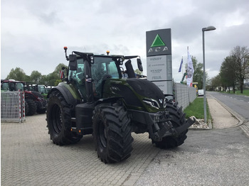 Tractor agricol VALTRA