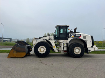 Încărcător frontal pe pneuri CATERPILLAR 980M