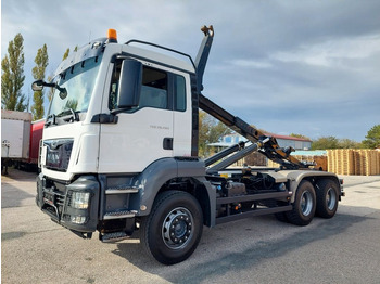 Camion cu cârlig MAN TGS 26.460