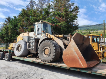 Încărcător frontal pe pneuri LIEBHERR L 564