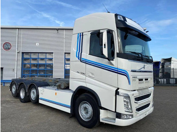 Leasing de Volvo FH4-500 / 8X2 / VEB+ / DYNAMIC STEERING / FULL-AIR / 2XLIFT+LENKACHSE / TOP CONDITION / ONLY:488030KM / AUTOMATIC / EURO-6 / 201 Volvo FH4-500 / 8X2 / VEB+ / DYNAMIC STEERING / FULL-AIR / 2XLIFT+LENKACHSE / TOP CONDITION / ONLY:488030KM / AUTOMATIC / EURO-6 / 201: Foto 5