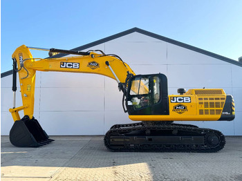 Excavator pe şenile JCB