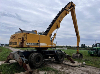 Excavator pentru manipulare de materiale Liebherr 934: Foto 5