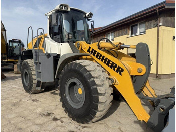 Încărcător frontal pe pneuri LIEBHERR L 556