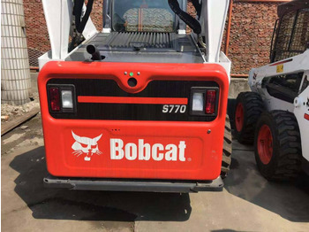 Mini încărcător BOBCAT