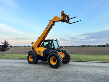 Stivuitor telescopic JCB