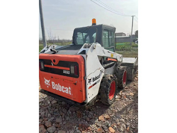 Încărcător frontal pe pneuri BOBCAT S550