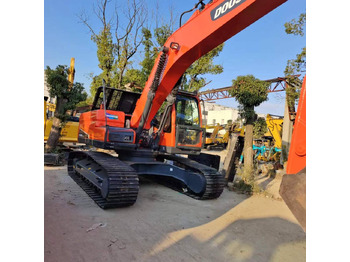 Excavator pe şenile Doosan DX 225 LC: Foto 3