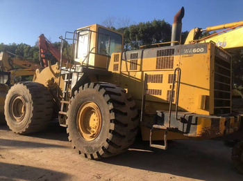 Încărcător frontal pe pneuri KOMATSU WA600-3