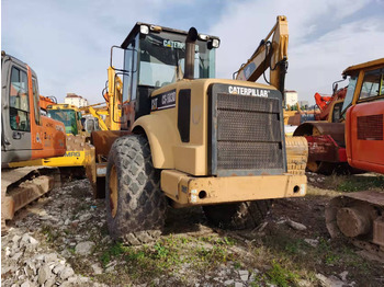 Compactor CATERPILLAR