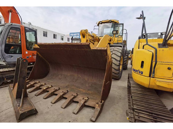 Încărcător frontal pe pneuri KOMATSU WA600-3