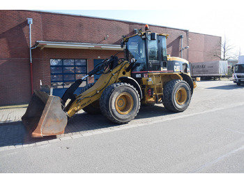 Încărcător frontal pe pneuri CATERPILLAR 924G