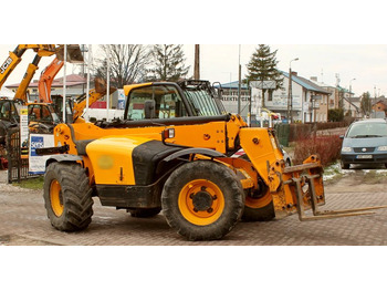 Stivuitor telescopic JCB