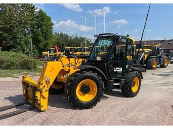 Stivuitor telescopic JCB