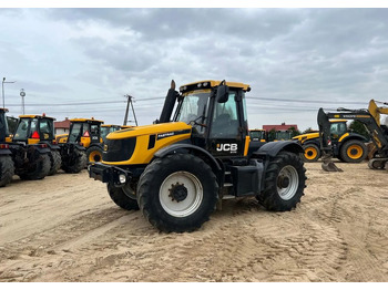 Tractor agricol JCB