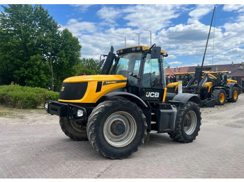 Tractor agricol JCB