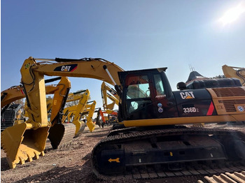 Excavator pe şenile CATERPILLAR 336D2