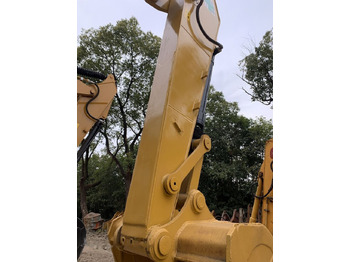 Excavator pe şenile CATERPILLAR 320D2