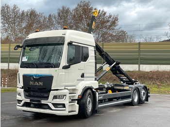 Camion cu cârlig MAN TGS 26.480