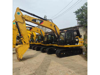 Excavator pe şenile CATERPILLAR 320D2