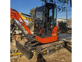 Mini excavator KUBOTA U35: Foto 2